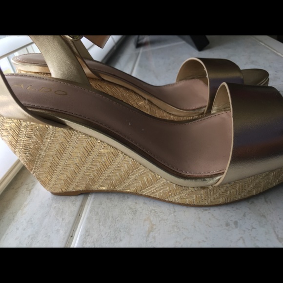 Shoes - Picture 5 of 12